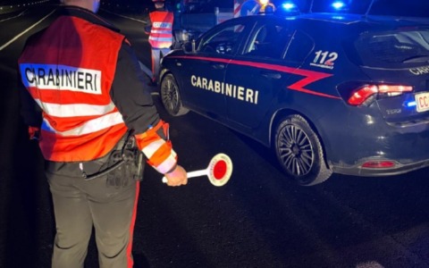 Scontro in galleria, feriti una donna e un bambino