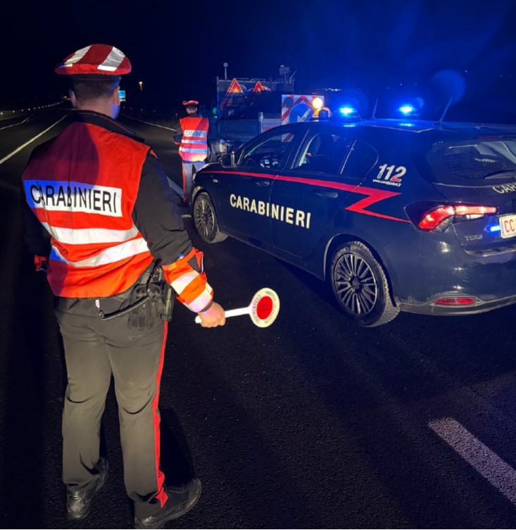 Scontro in galleria, feriti una donna e un bambino