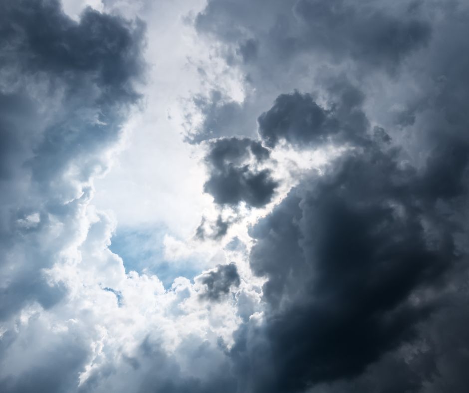 Pioggia e temporali mettono fine all’afa estiva