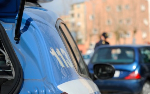 Polizia Stradale scorta donna in travaglio sulla SS36