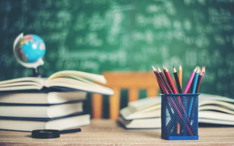 Post-scuola per gli studenti in attesa degli autobus