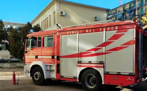 Salvata capra in fuga dall’incendio sul Monte Moregallo
