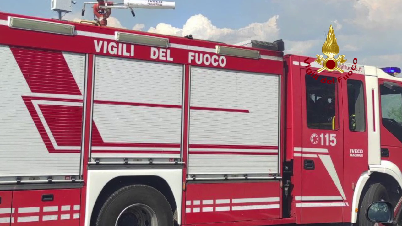 Vento forte, circa 15 interventi dei pompieri nel Lecchese